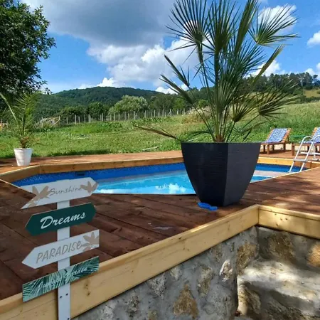 Fahaz A Fenyok Alatt - Borostyankut Wellness Ii Apartmán *