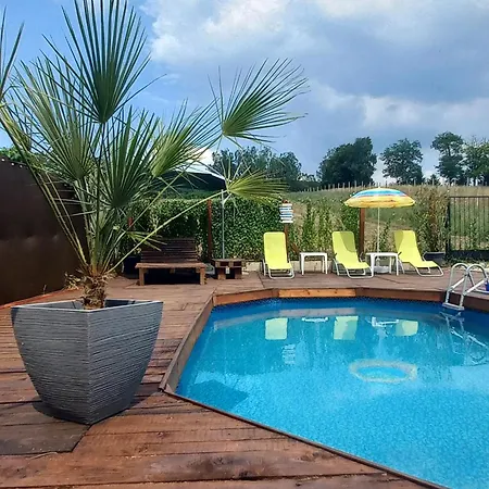 Fahaz A Fenyok Alatt - Borostyankut Wellness Ii Apartmán *