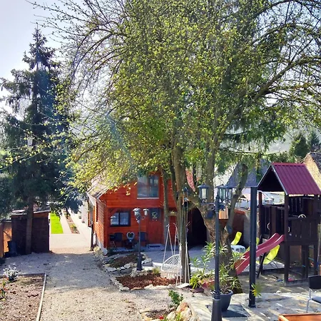 Fahaz A Fenyok Alatt - Borostyankut Wellness Ii * Bakonybél